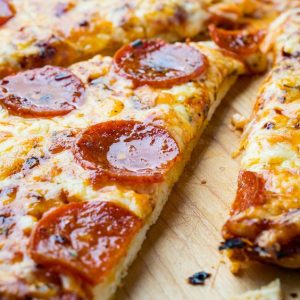 طرز تهیه پیتزا پپرونی(پیتزا ایتالیایی خانگی)