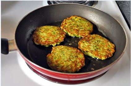 طرز تهیه کوکو کدو سبز و سیب زمینی