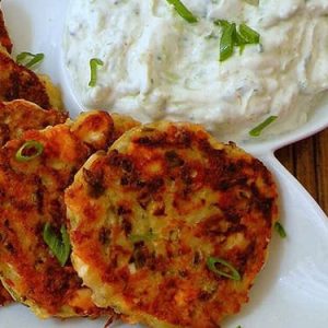 طرز تهیه کوکو کدو سبز و سیب زمینی