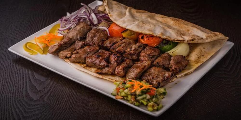 طرز تهیه کباب چنجه در منقل